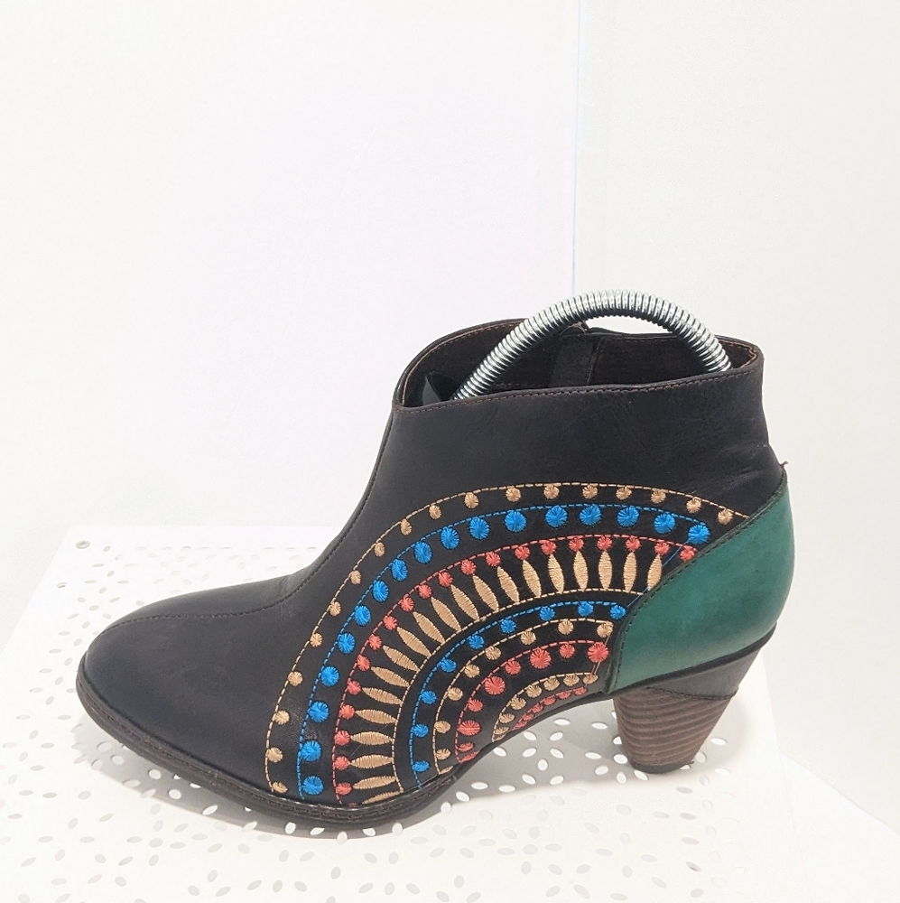 L ' artiste Rhapsody leather boots - Picture 2 of 16